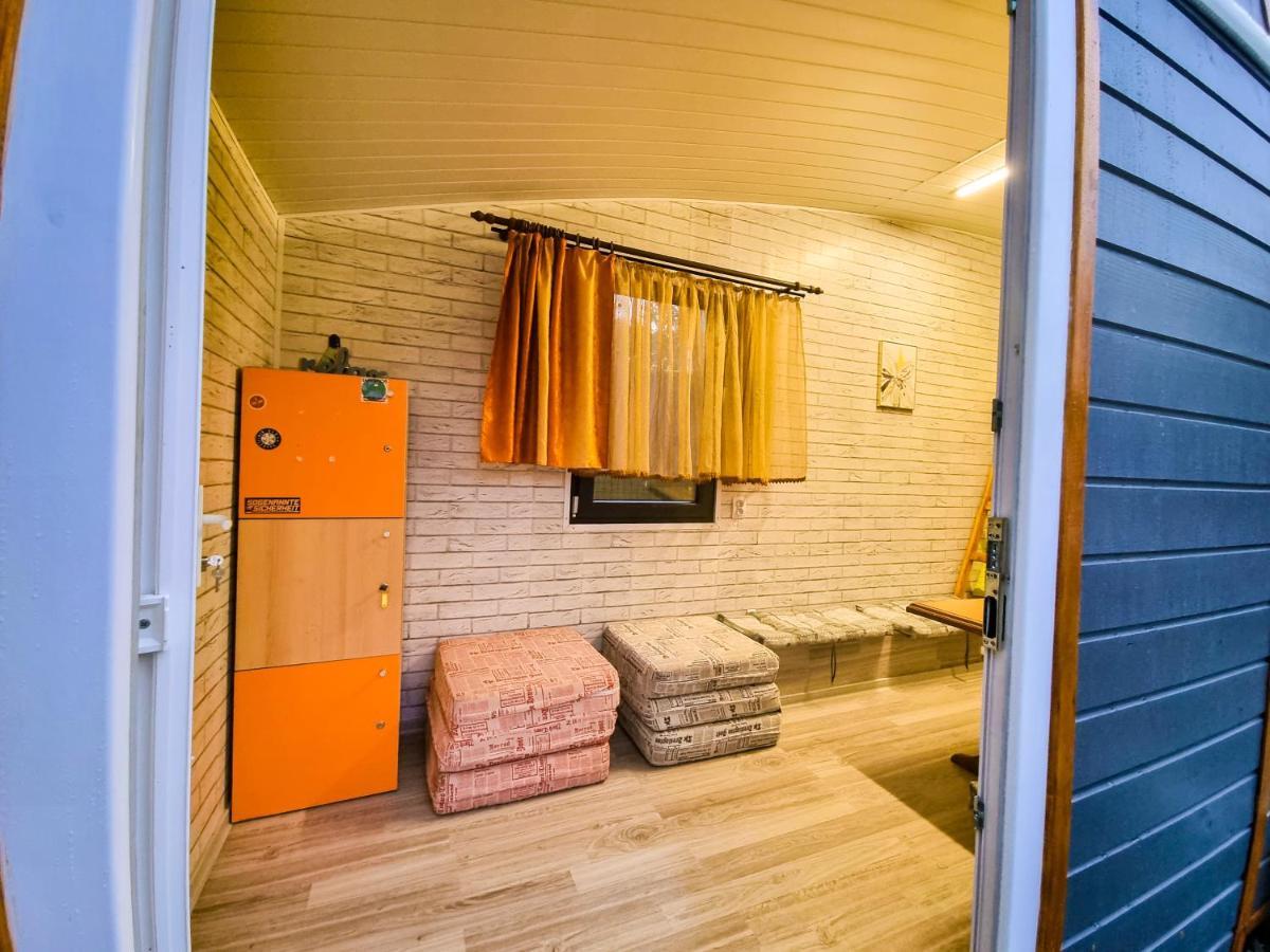 Tiny Houses In The Garden 큼홀룸그몰도베네스크 외부 사진