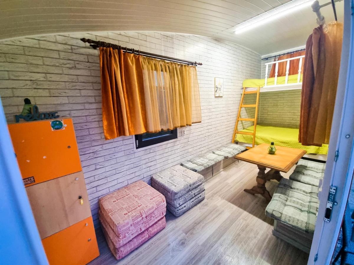 Tiny Houses In The Garden 큼홀룸그몰도베네스크 외부 사진