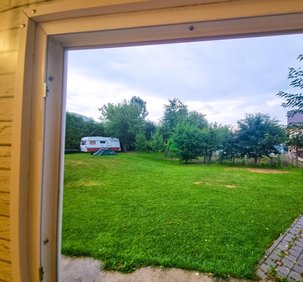Tiny Houses In The Garden 큼홀룸그몰도베네스크 외부 사진