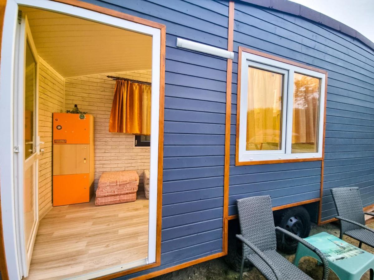 Tiny Houses In The Garden 큼홀룸그몰도베네스크 외부 사진